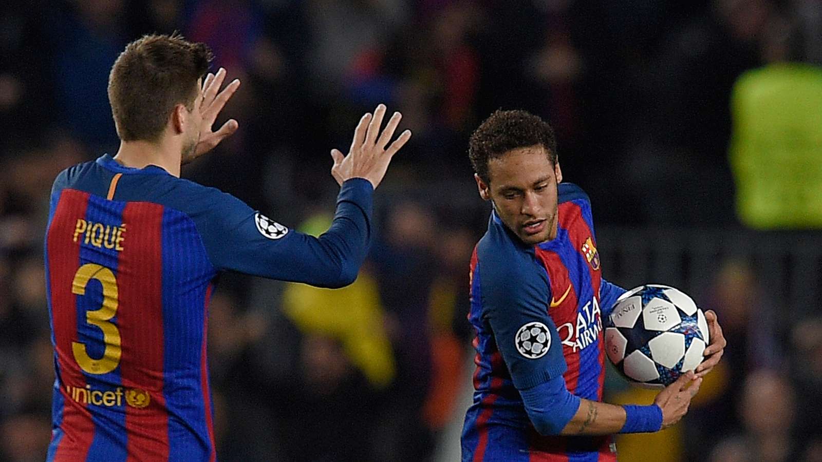 Jugadores de Barcelona aceptaron bajarse el salario para que Neymar regresara