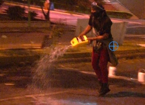 Rector de la UCR justifica que no hay prueba de que manifestante rociara gasolina a policía