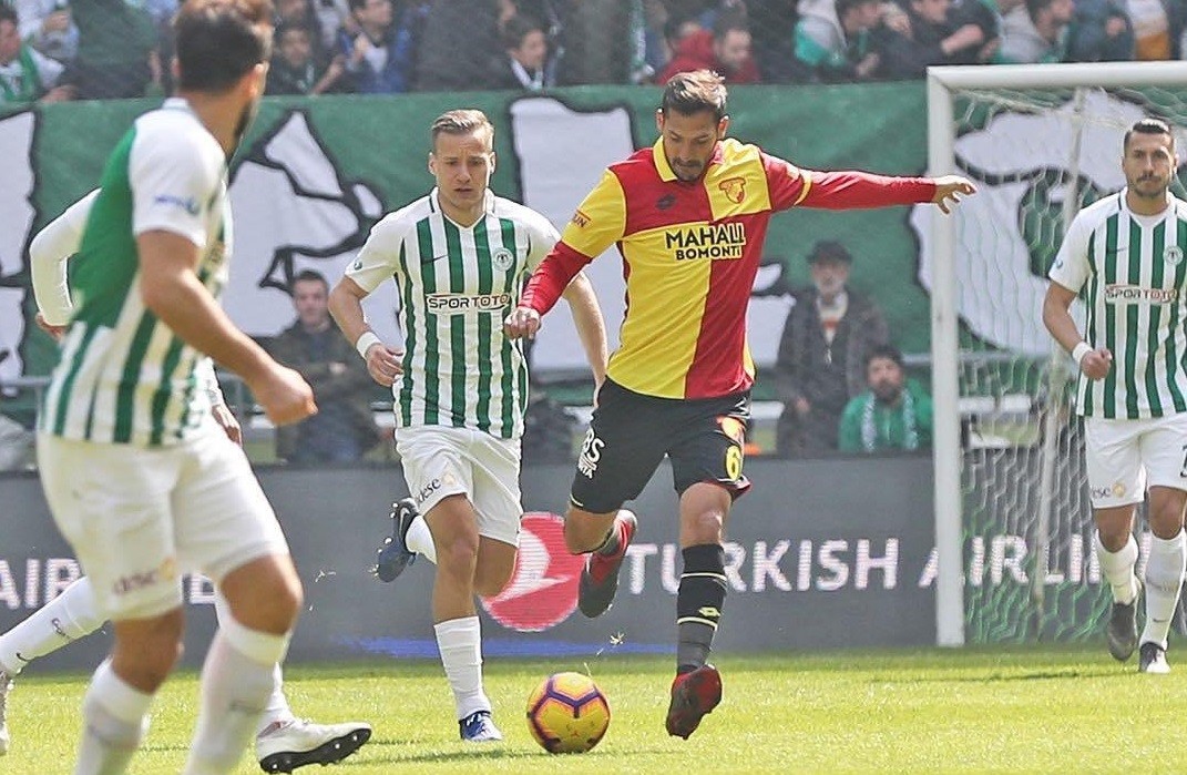 Con Celso Borges como cambio de tiempo, Goztepe venció 2-1 a Galatasaray