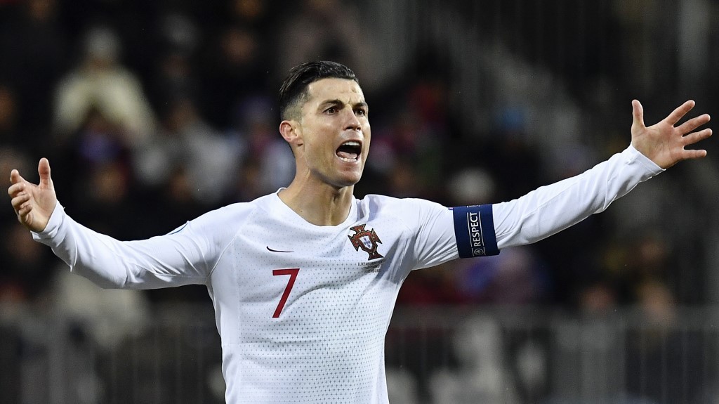 Portugal jugará la Eurocopa y Ronaldo marca su gol 99 con la selección lusa
