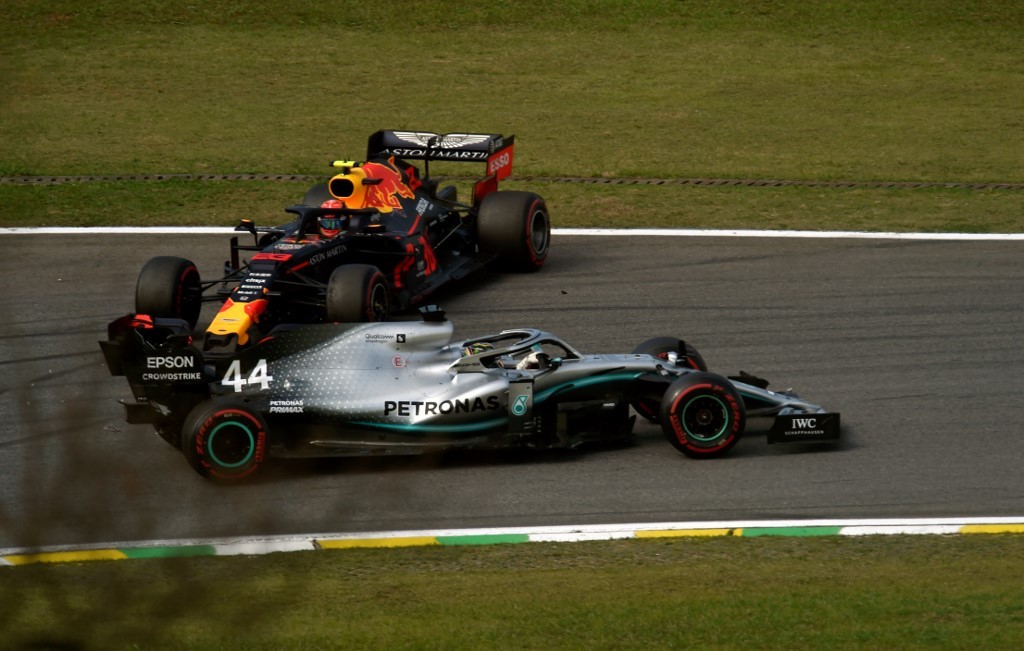Hamilton es sancionado pierde y el tercer puesto del Gran Premio de Brasil