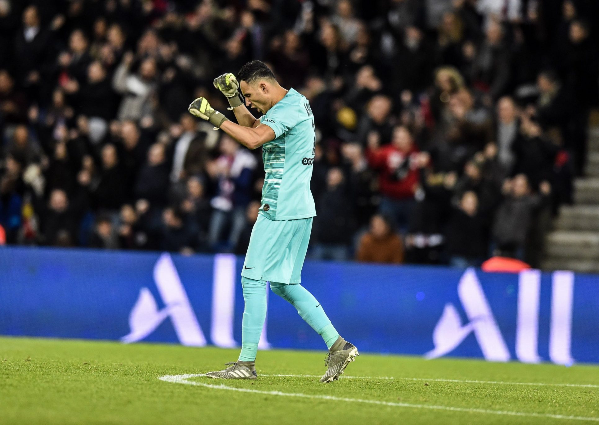PSG vence al Lille con goles argentinos en los regresos de Neymar y Keylor Navas