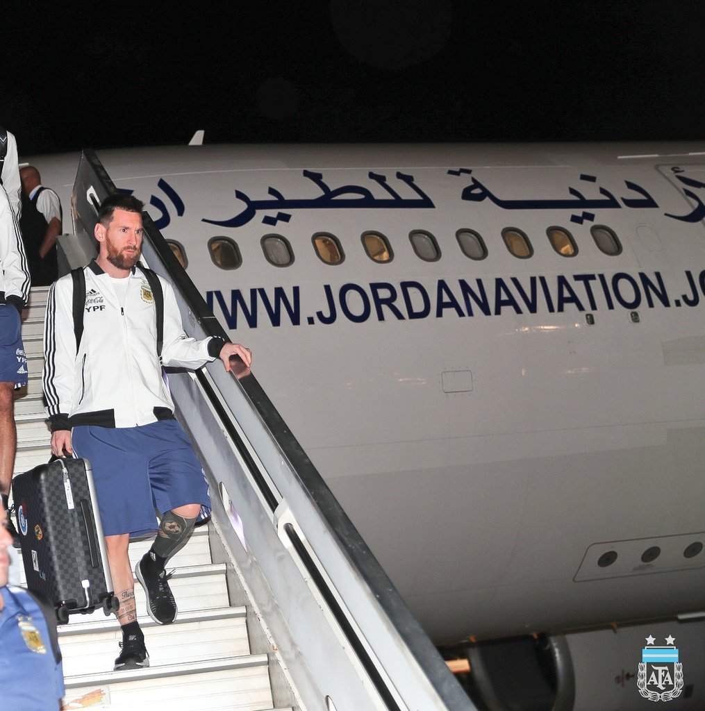 Messi y Argentina llegan a Israel para jugar contra Uruguay