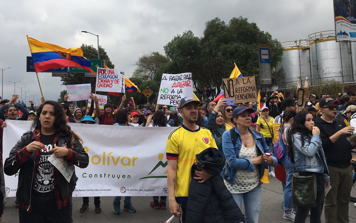 Colombianos empiezan marchas contra el gobierno de Iván Duque