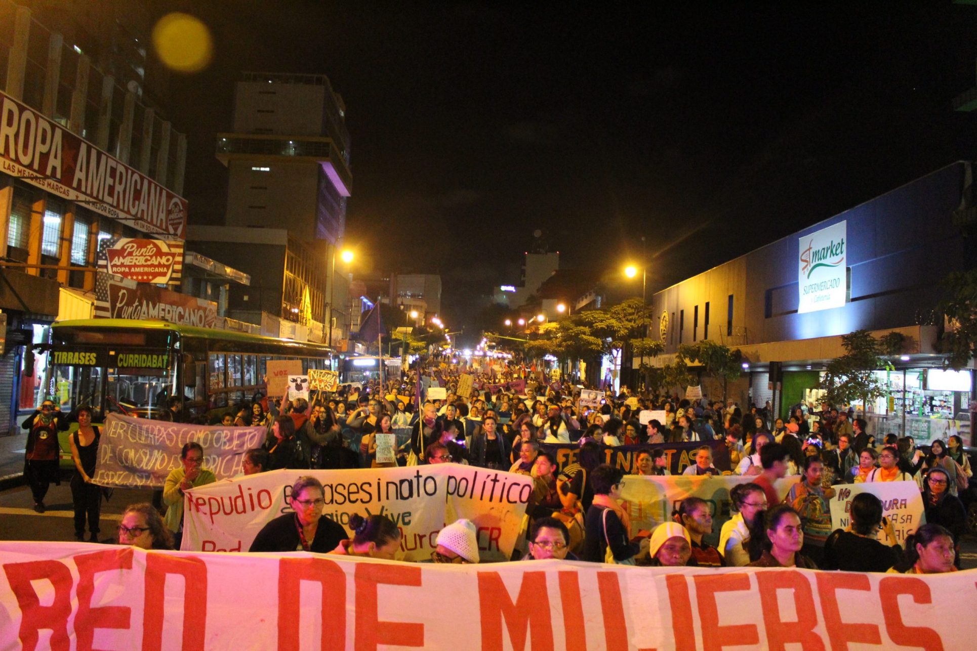 Miles de personas sacudieron San José por los derechos de las mujeres