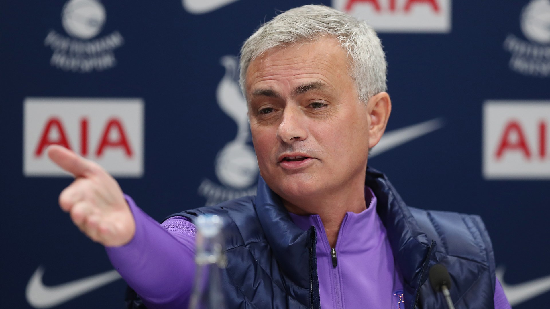 Mourinho se muestra “más fuerte” y “humilde” en su presentación con Tottenham