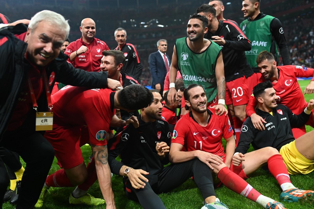 Francia y Turquía clasificadas para Eurocopa tras empate de los turcos ante Islandia