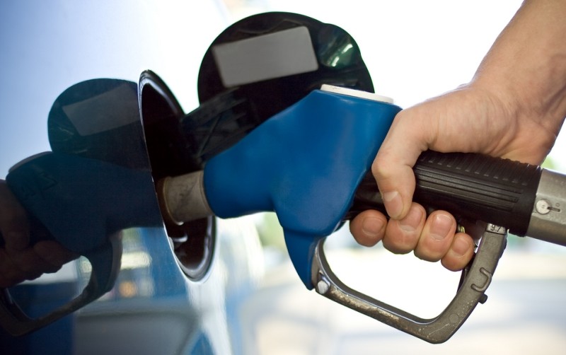 Expendedores de combustibles: Litro de gasolina rozaría los ¢900 en próximos meses