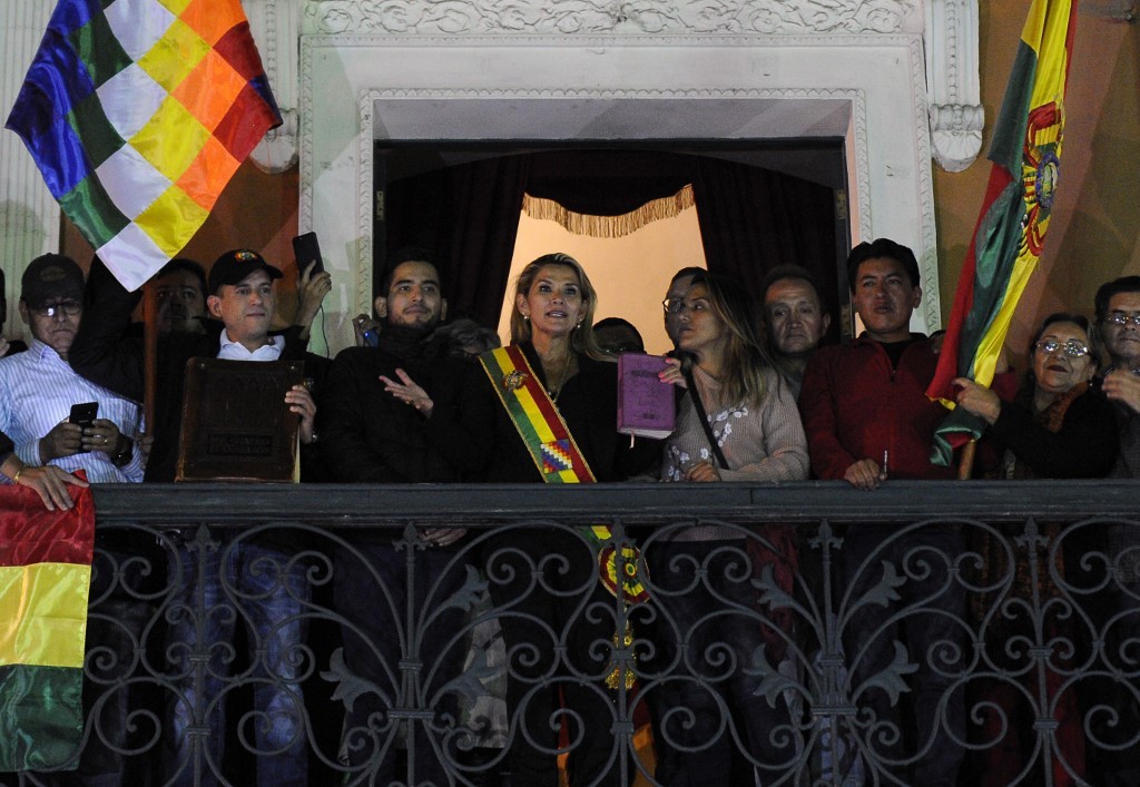 Costa Rica evita reconocer a Presidenta boliviana y pide tiempo para analizar acontecimientos