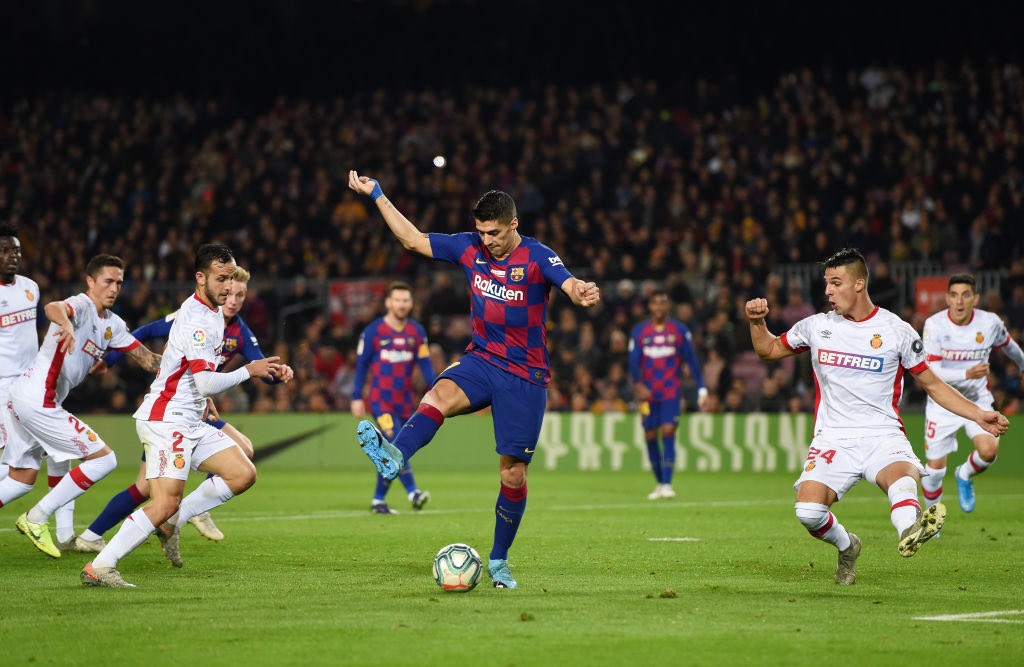Barcelona baila en casa, recupera el liderato y las sensaciones con miras al Clásico