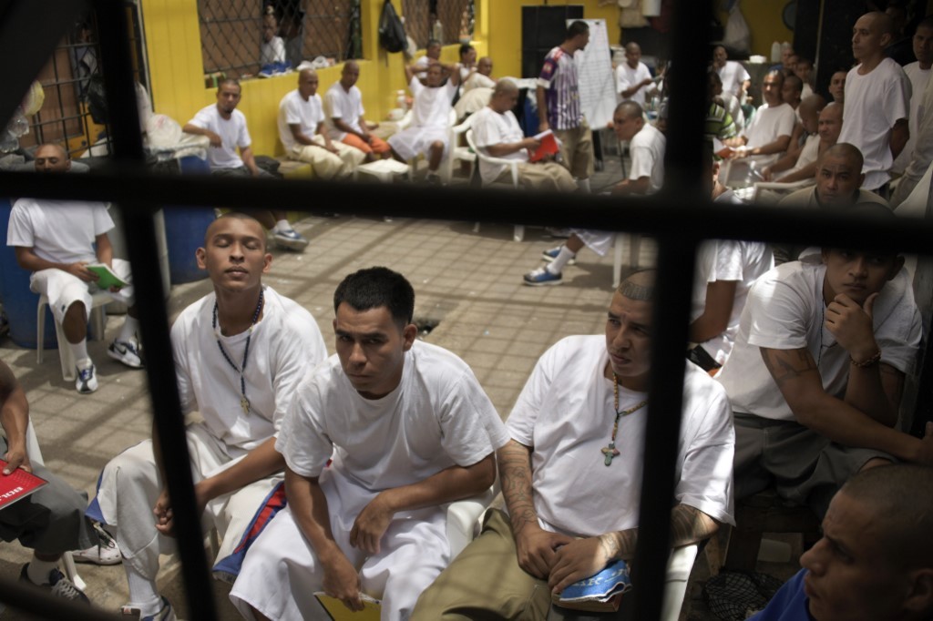 Presidente Bukele declara emergencia e incomunica a los presos de El Salvador