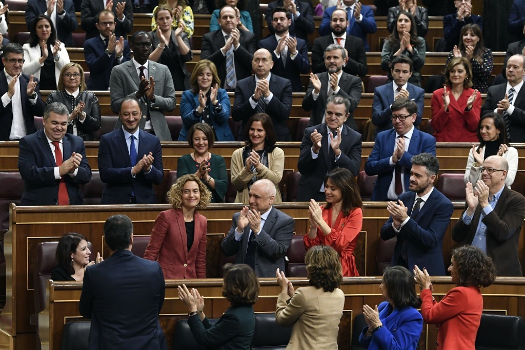 España inicia una nueva legislatura marcada por el bloqueo y la ultraderecha