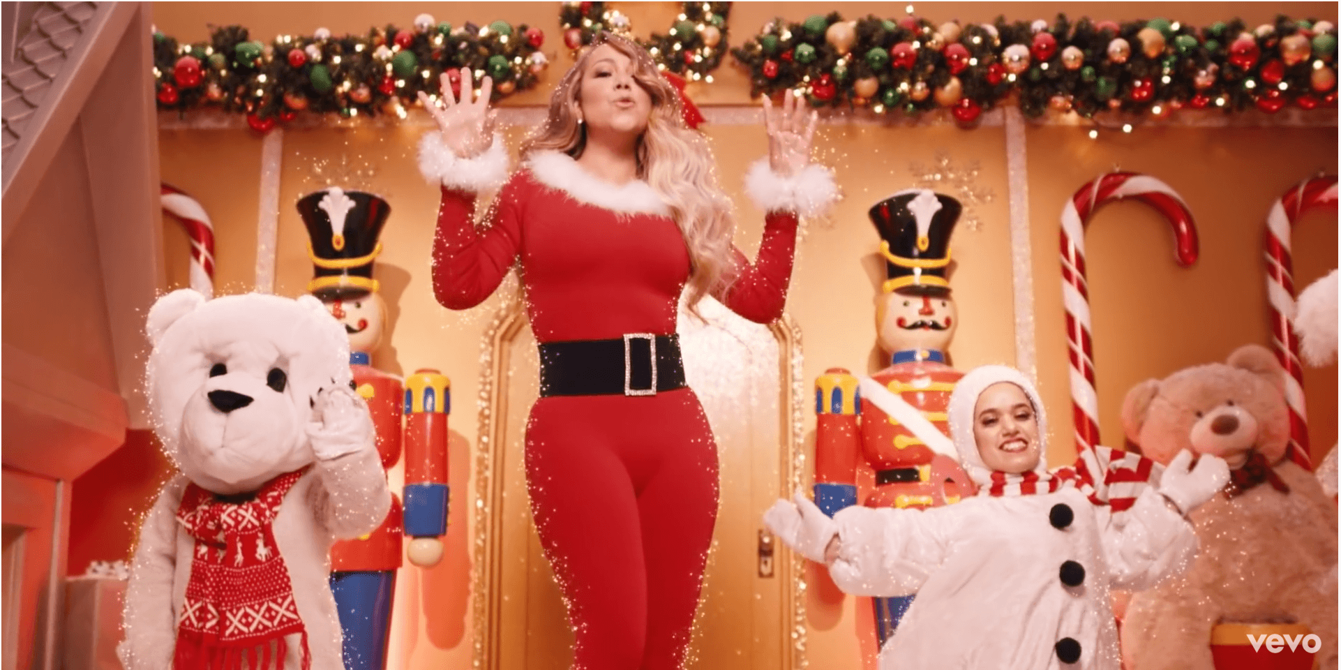 Mariah Carey celebra 25 años de “Merry Christmas”, su exitoso álbum navideño