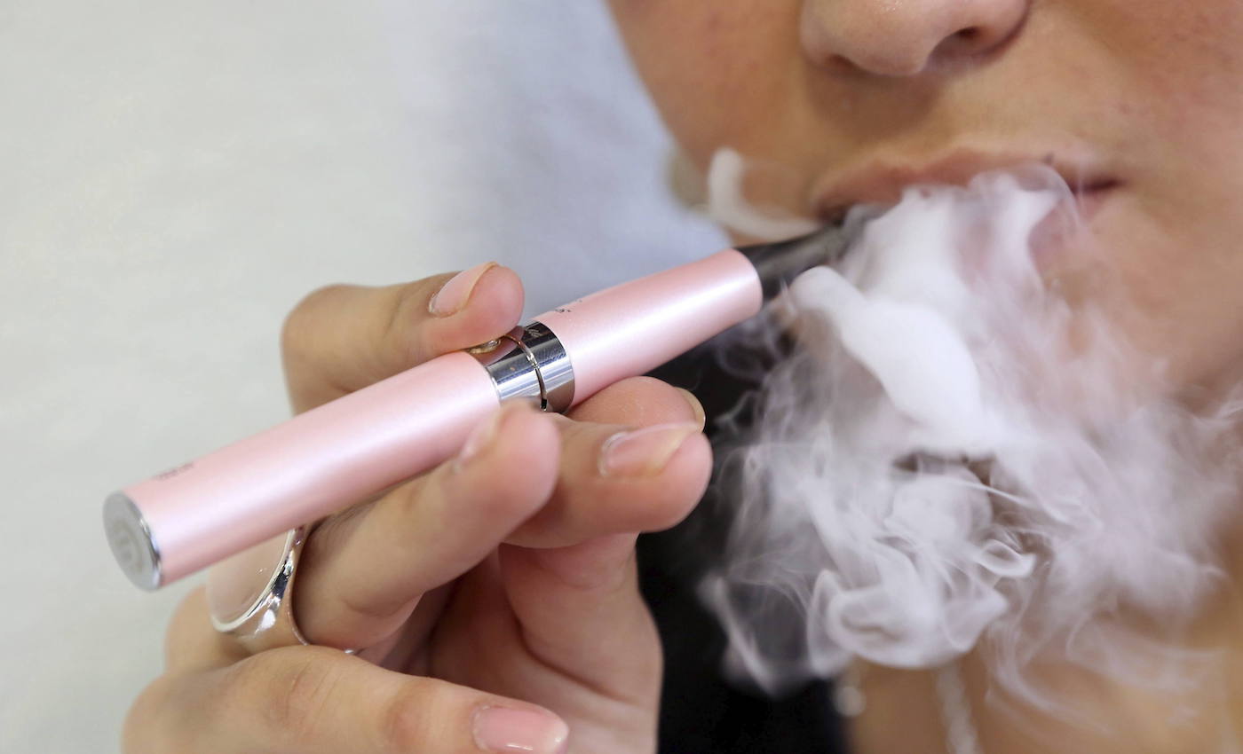 Consumidores de cigarros electrónicos tienen 39% de probabilidad más de padecer asma
