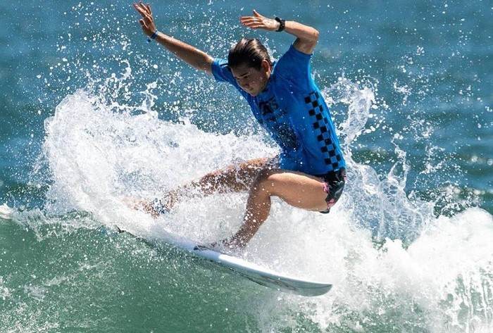 Tica Brisa Hennessy llega a semifinales de torneo de surf en Australia
