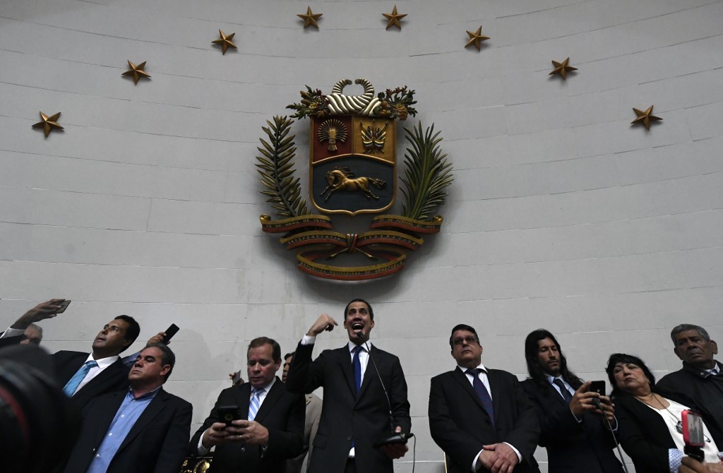 EE.UU. coloca en la lista negra a opositores venezolanos enfrentados a Guaidó