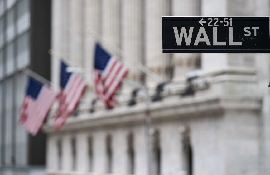 Wall Street sube con el Nasdaq y el S&P 500 en récord