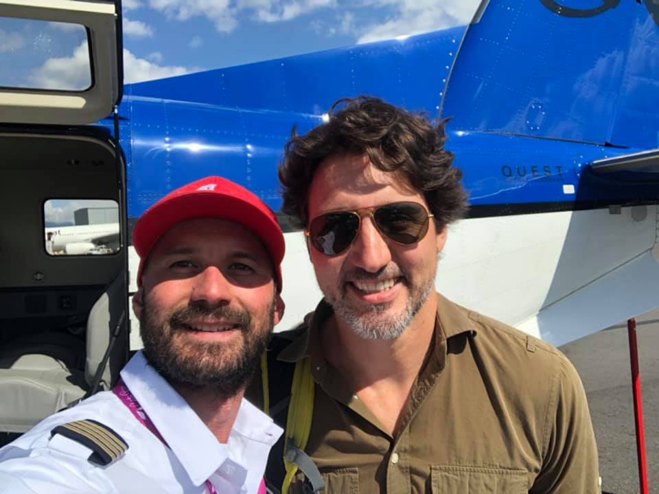 Justin Trudeau se marcha feliz tras surfear en playas ticas y promete regresar