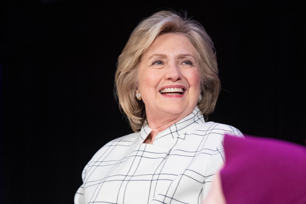 Hillary Clinton encendió las redes sociales con un tuit mordaz