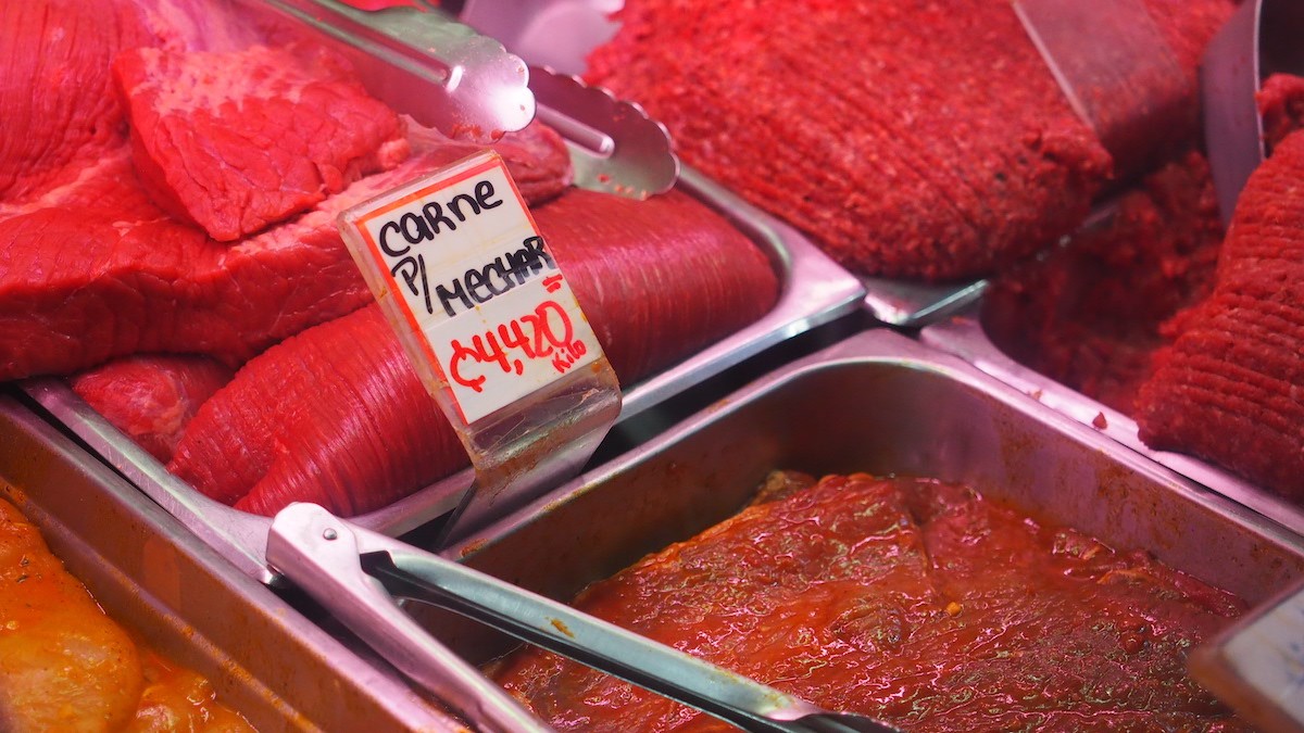 Crisis mundial de logística no impactaría abasto local de carnes, pero sí sus precios
