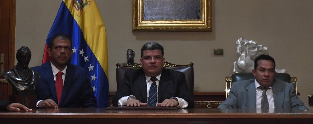 Un Parlamento, dos presidentes: Guaidó y un rival proclamados a la vez jefes legislativos