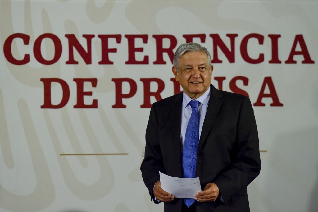 Presidente de México López Obrador anuncia que tiene covid-19