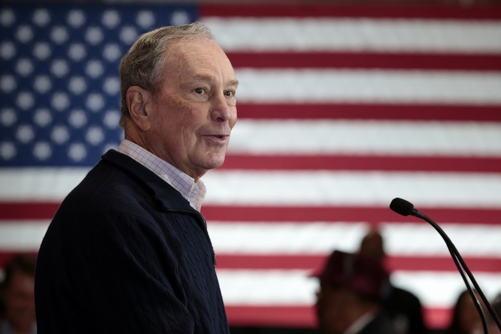 En ascenso en la carrera por la Casa Blanca, Bloomberg irá a su primer debate