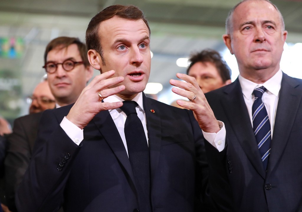 Hombre abofetea a presidente francés Emmanuel Macron