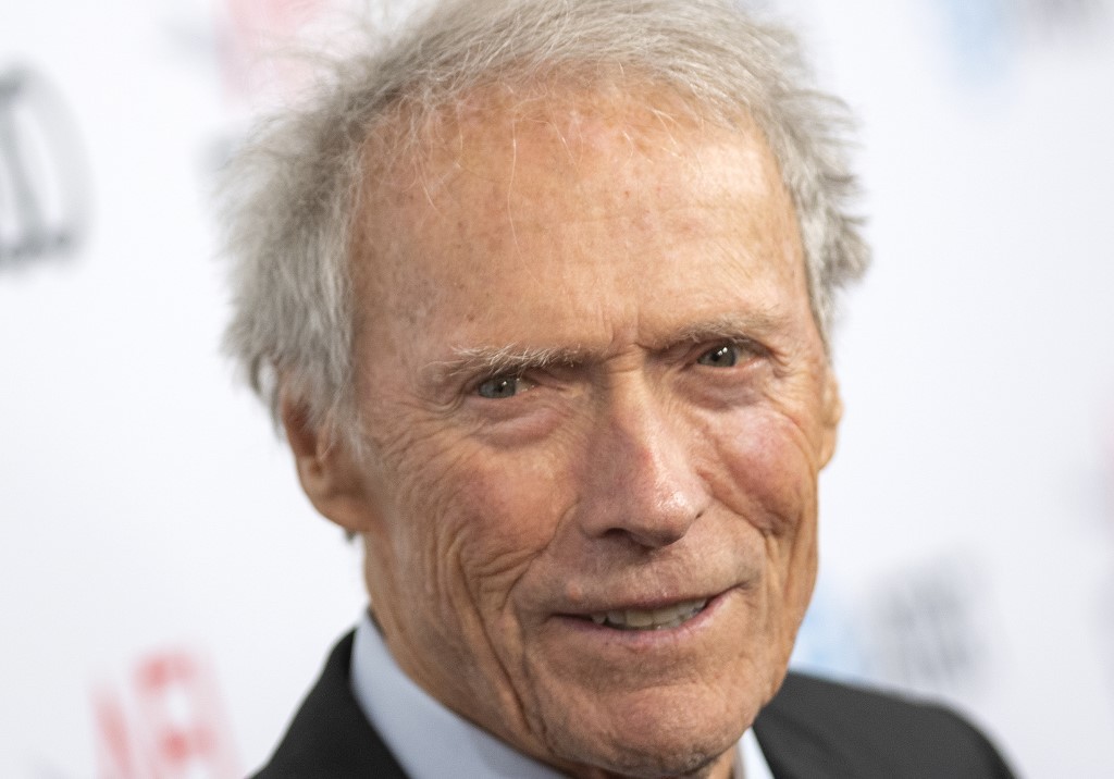 El ícono del cine Clint Eastwood declara su apoyo al demócrata Bloomberg