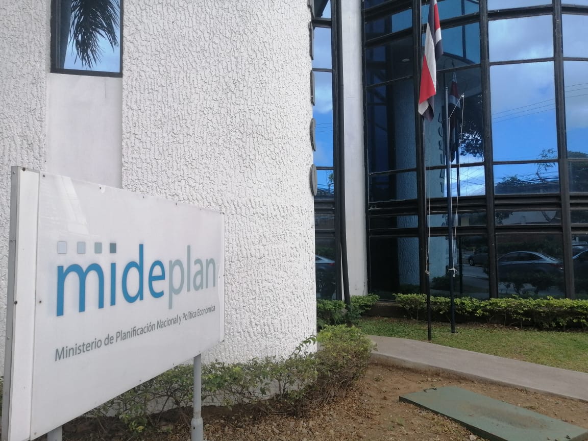 Sindicatos se oponen a rectoría de Mideplan en empleo público y piden archivo del proyecto