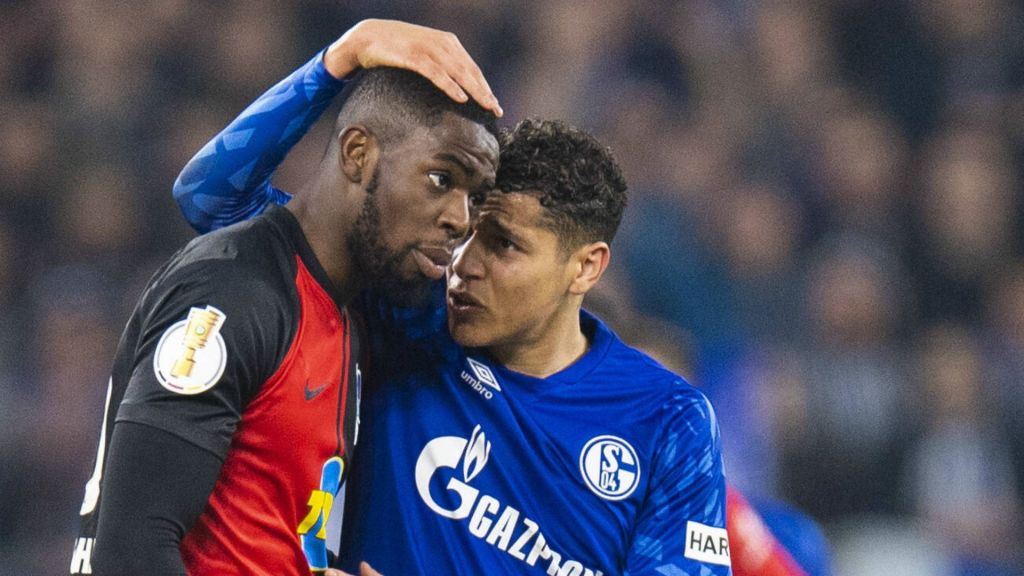 Schalke 04 promete buscar y castigar a autores de gritos racistas