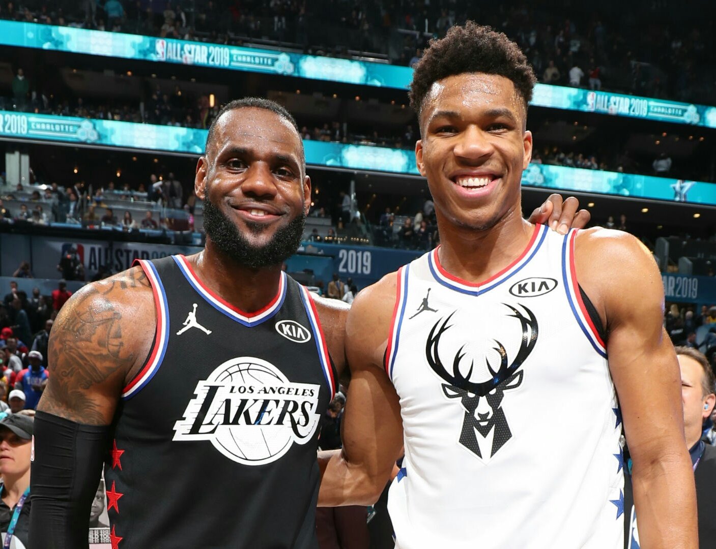 LeBron y Antetokounmpo eligen sus equipos para Juego de Estrellas de la NBA