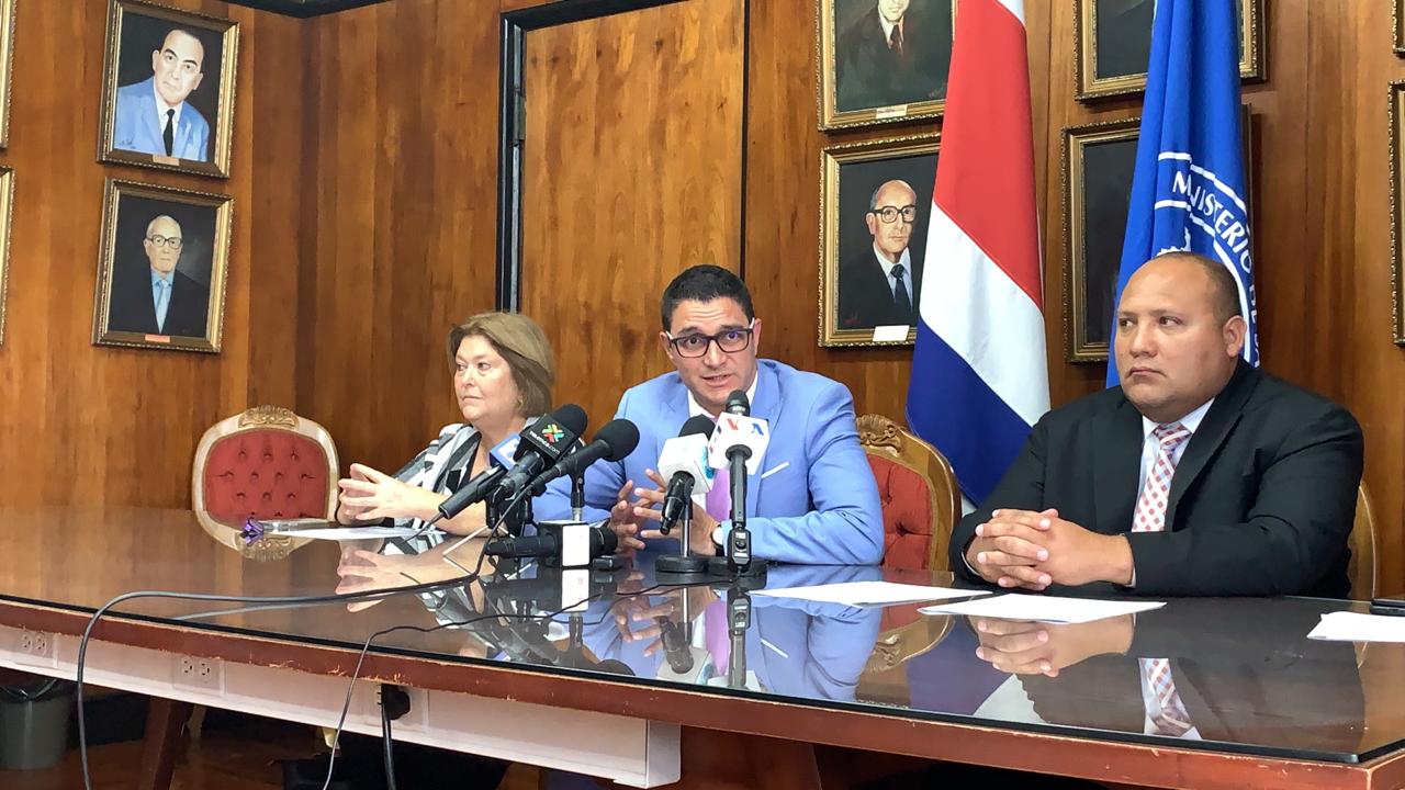 Autoridades refuerzan medidas ante inminente llegada de coronavirus a Costa Rica