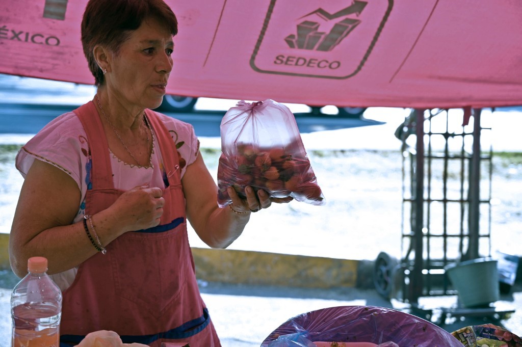 Ciudad de México busca combatir su adicción al plástico desechable
