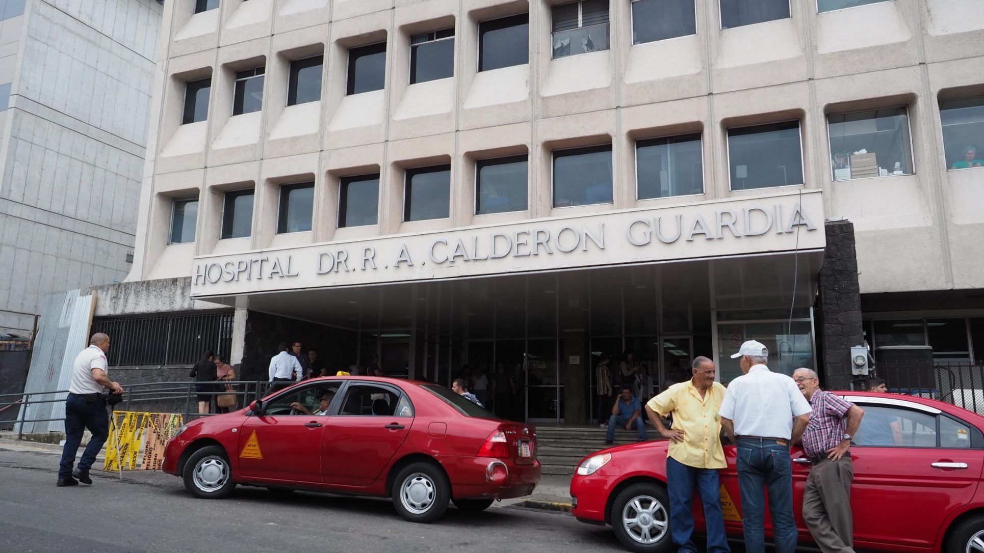 Suspendidas visitas en el Hospital Calderón Guardia hasta nuevo aviso
