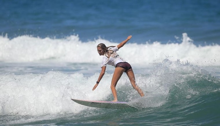 Noé Mar McGonagle y Paulina Summers ganaron la segunda fecha del surf en Cocles