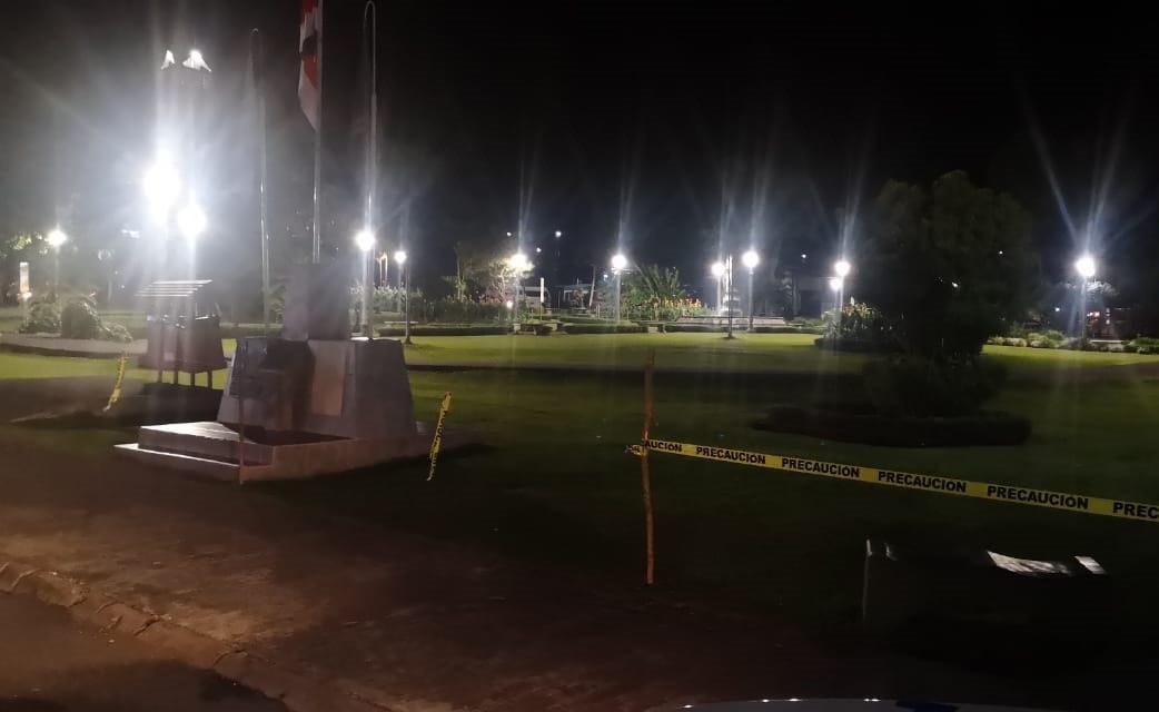 Cuatro detenidos por cortar cintas de seguridad en parques de Puntarenas