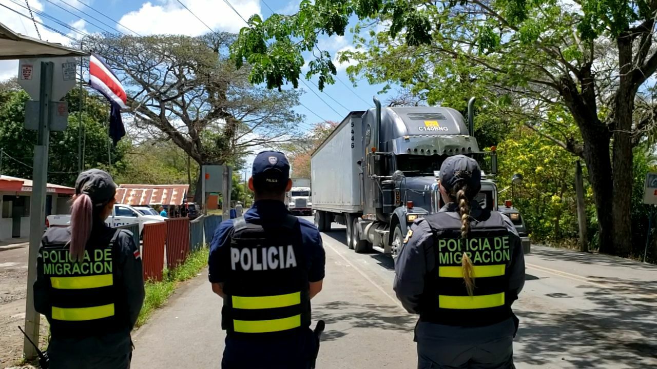 Transportistas tendrán que esperar resultado de prueba COVID-19 en la frontera antes de ingresar a Costa Rica