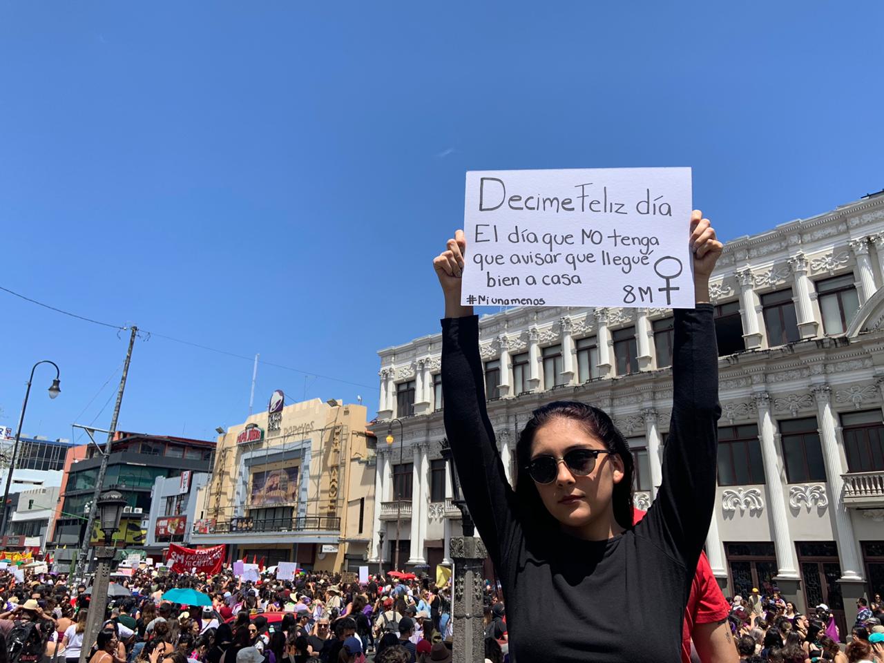 Cientos de mujeres toman San José para exigir una vida libre de violencia