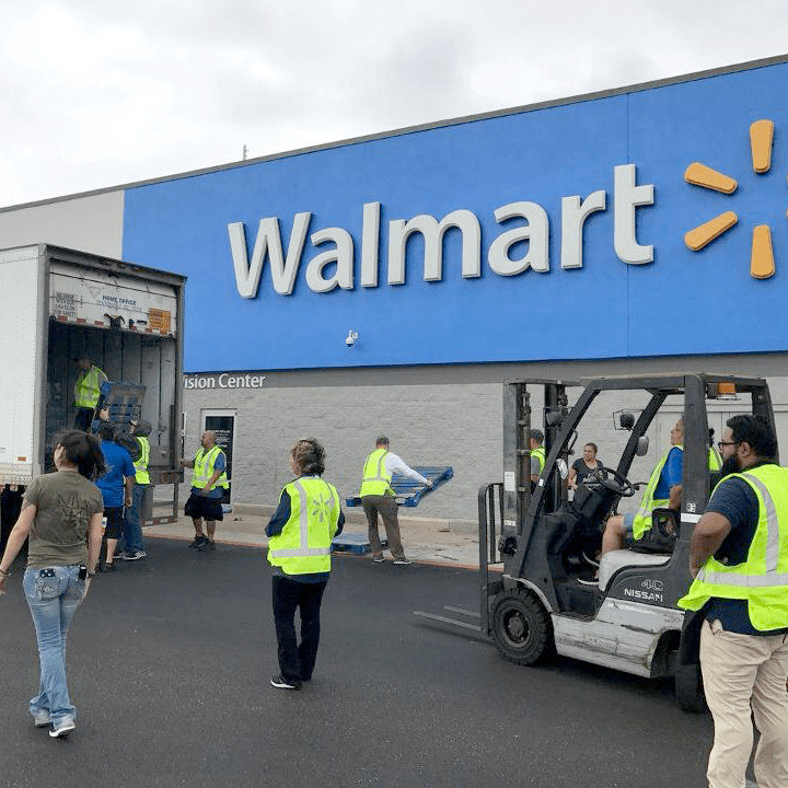 Empleo en Estados Unidos sufre pese a contrataciones masivas de Walmart y Amazon