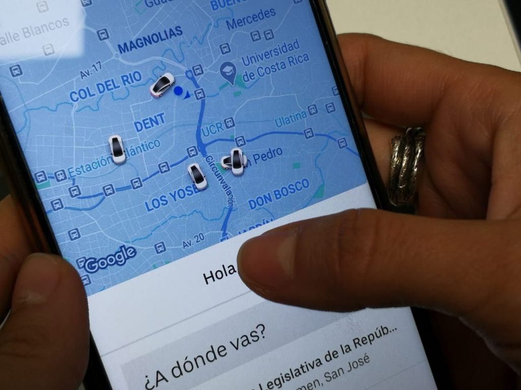 DiDi bloqueó app durante restricción vehicular sanitaria; Uber sigue operando