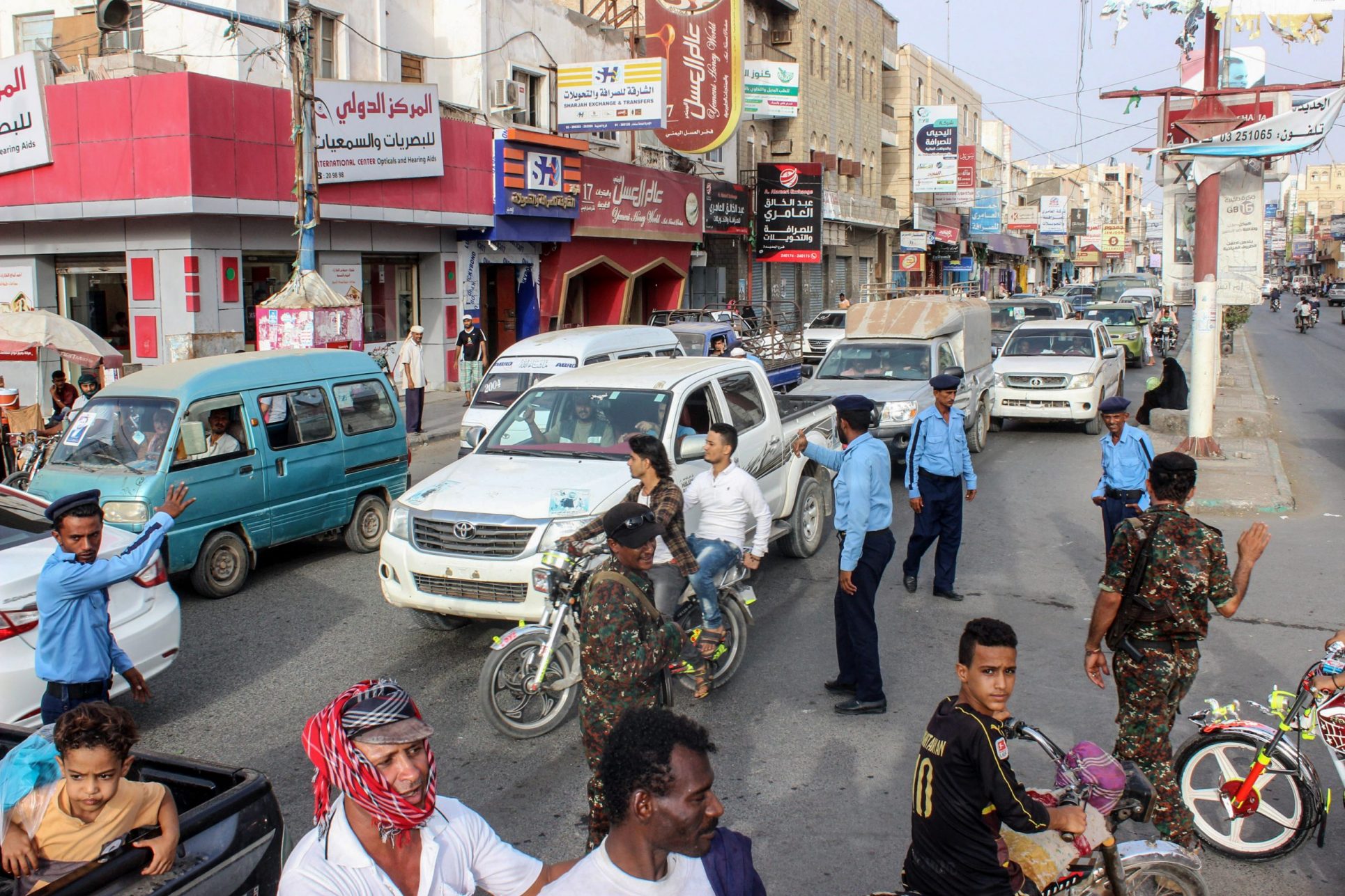 Separatistas rompen tregua y declaran autonomía en el sur de Yemen