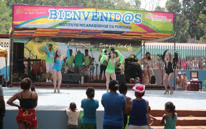 Nicaragua celebró elección de Miss Verano y regaló toneladas de miel pese al coronavirus