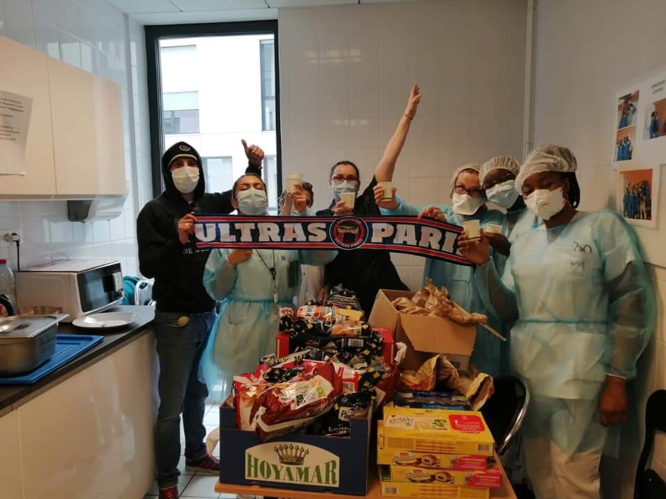 Aficionados al fútbol en Francia se vuelcan en apoyo al personal que lucha contra coronavirus