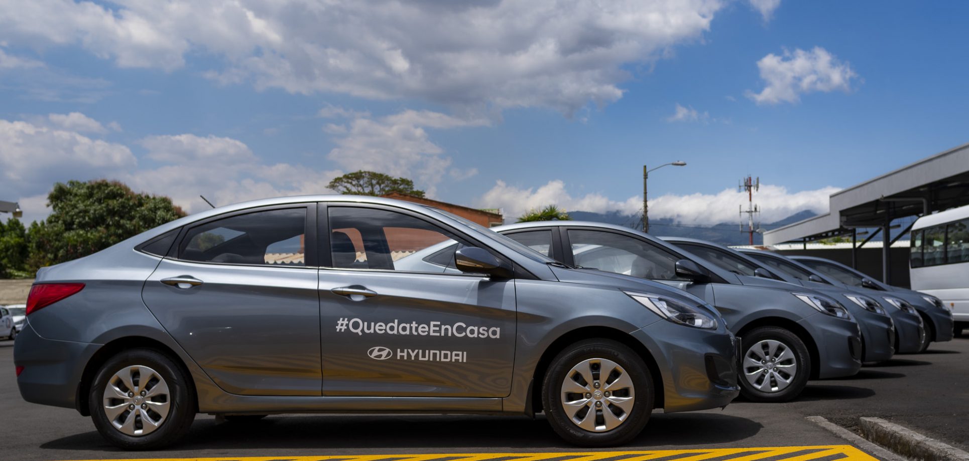 Hyundai pone al servicio de CCSS cinco carros con chofer y combustible para lucha contra el coronavirus