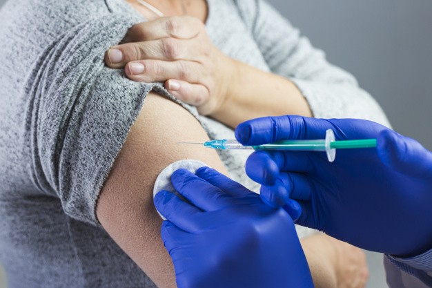 Faltan por aplicar más de 300.000 dosis de vacuna contra gripe estacional
