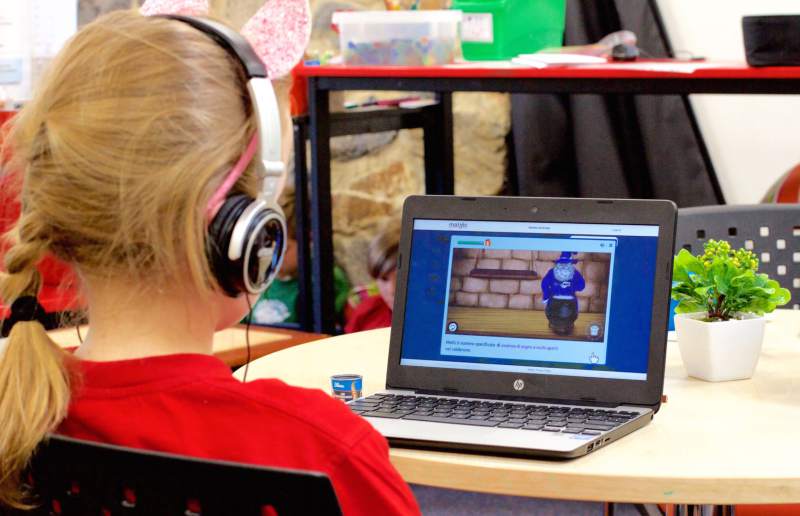 Los niños y la educación virtual: especialista explica cuánto es un tiempo prudencial ante la exposición de pantallas