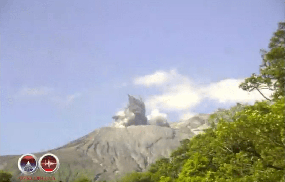 Volcán Rincón de la Vieja registró una erupción la mañana de este sábado