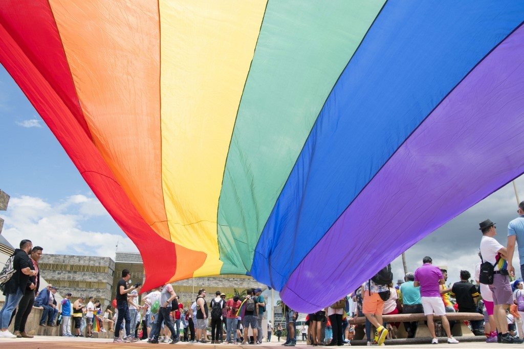 Rodrigo Chaves envía un mensaje a población LGBTIQ+ de Costa Rica: así reaccionan sus representantes