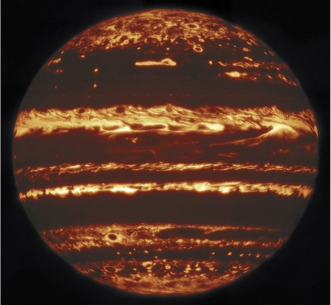 La extraordinaria imagen de Júpiter que astrónomos construyeron con un mosaico de fotos